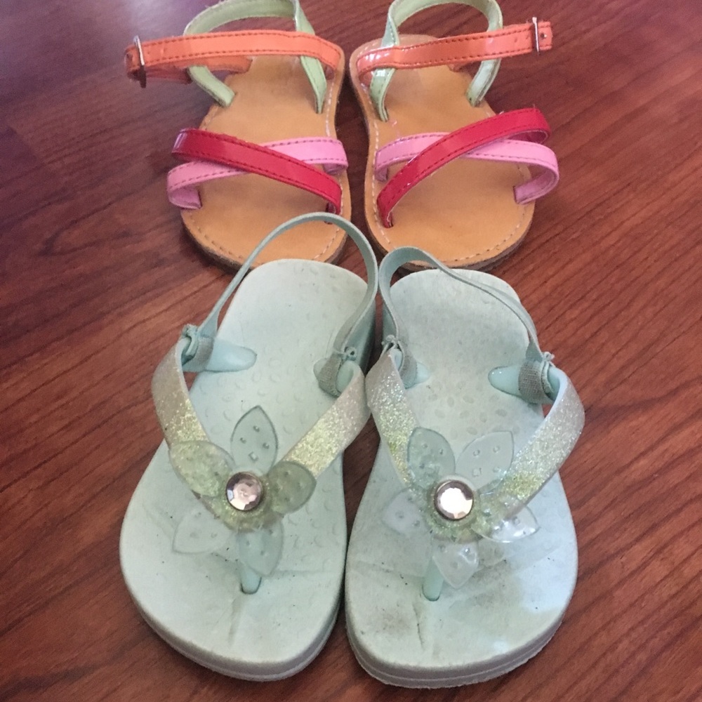 2 pairs toddler girls sandals size 5